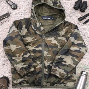 Lands’ End Kids Camo Hooded Windbreaker Jacket Size 7
